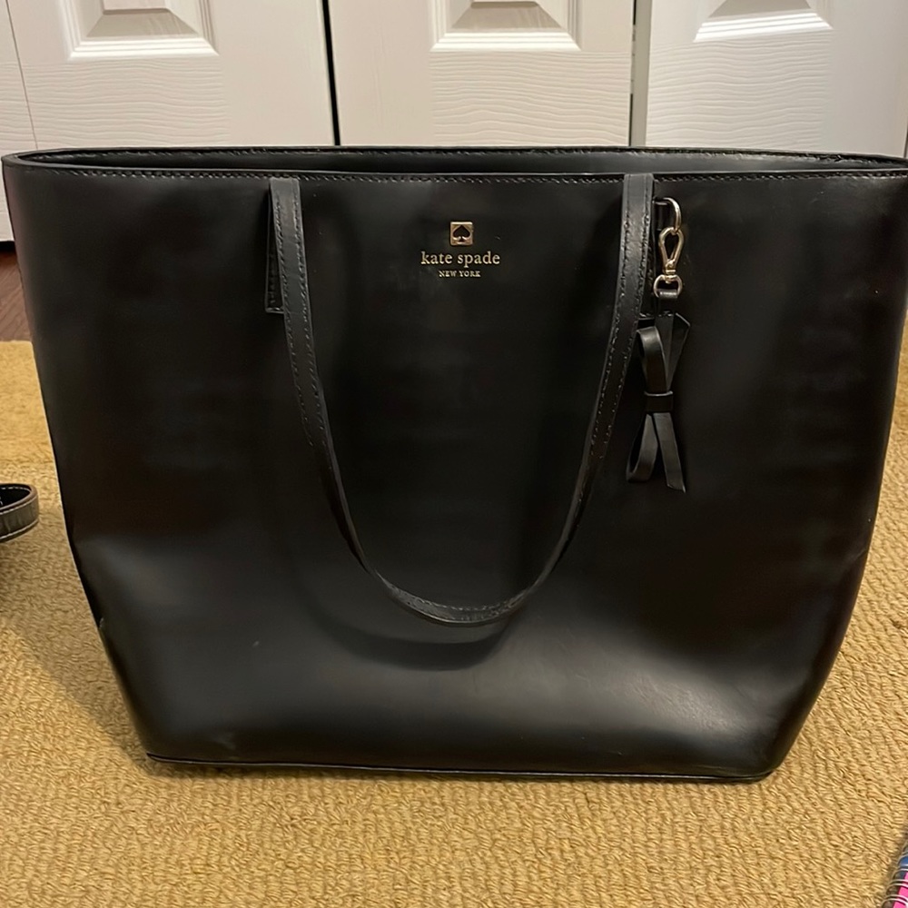 Black Kate Spade Shoulder bag with pink interior